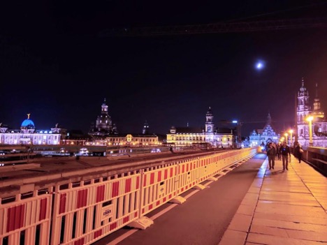 Walkway in Frankfurt